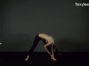 FlexyTeens - Zina shows supple naked body